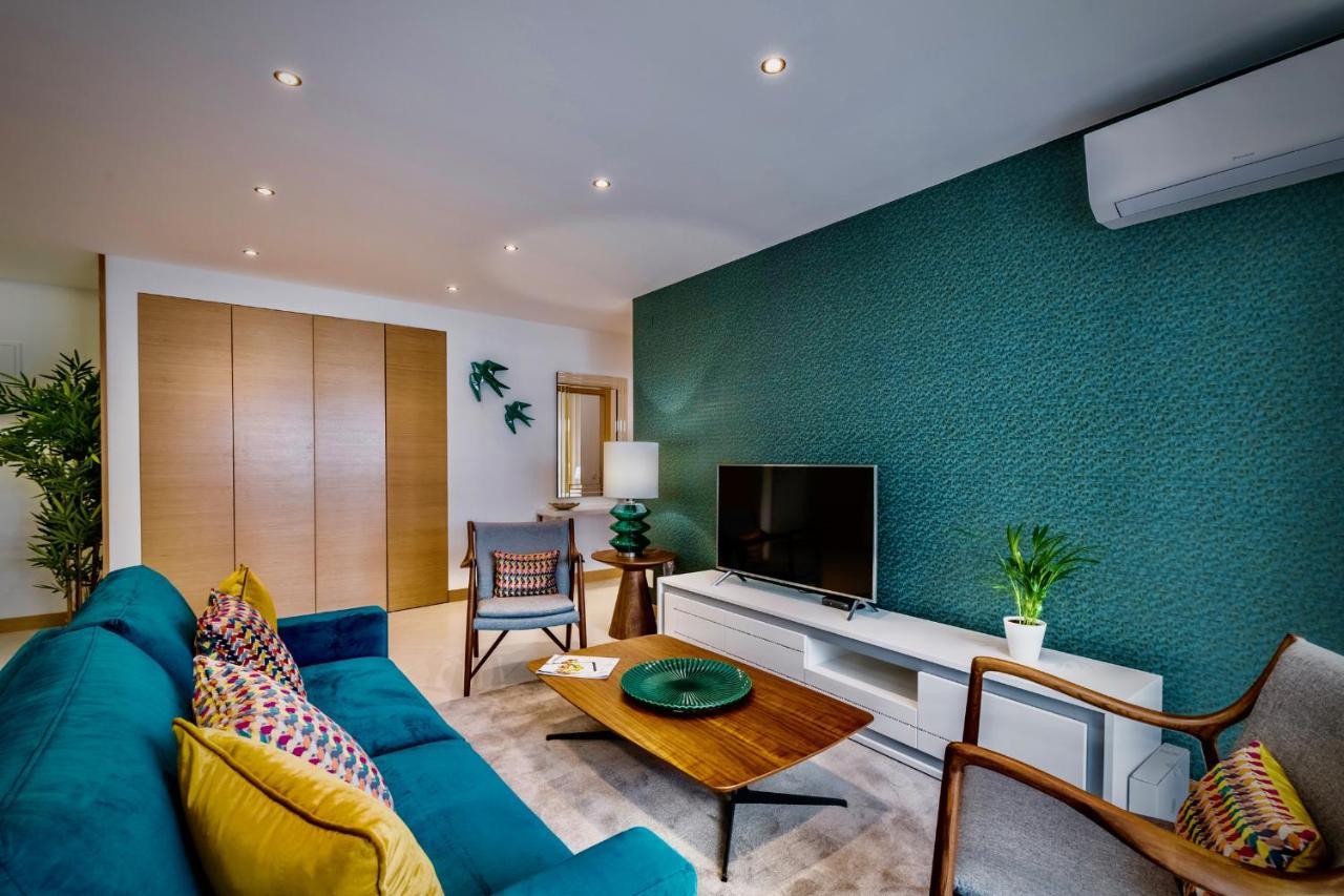 Coolhouses Lagos, 2 Bed Stylish City Flat, Rooftop Shared Pool, Clayheart Екстер'єр фото